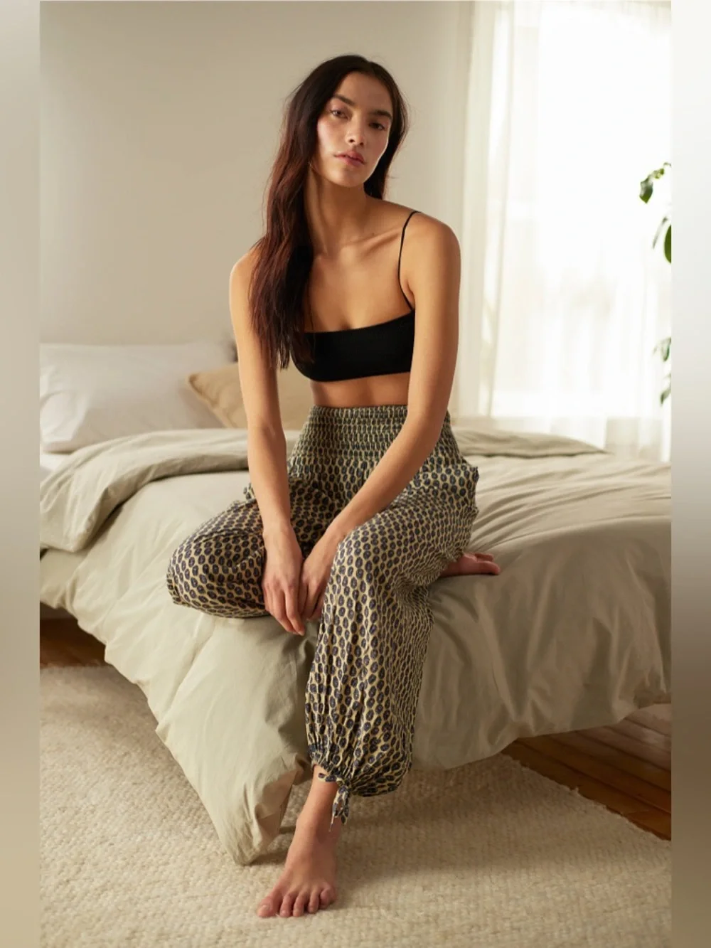 UO Venezia Printed Balloon Pant - Picture 2 of 9